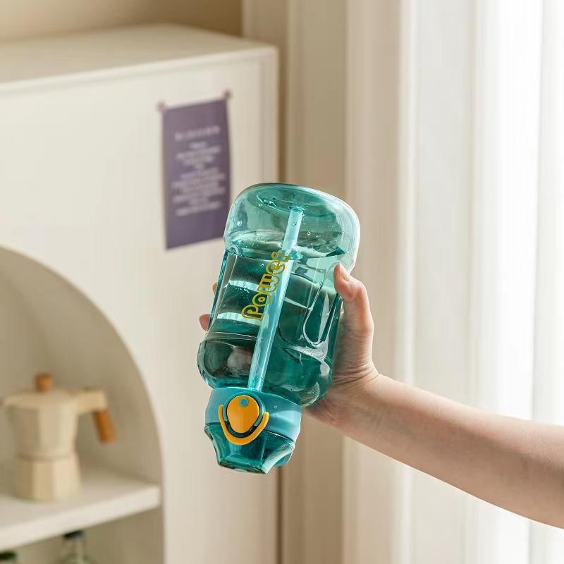 Large-capacity water cup, fitness and sports water bottle, portable for men, super large 900ml, high appearance level plastic cup for female students, summer pic 3