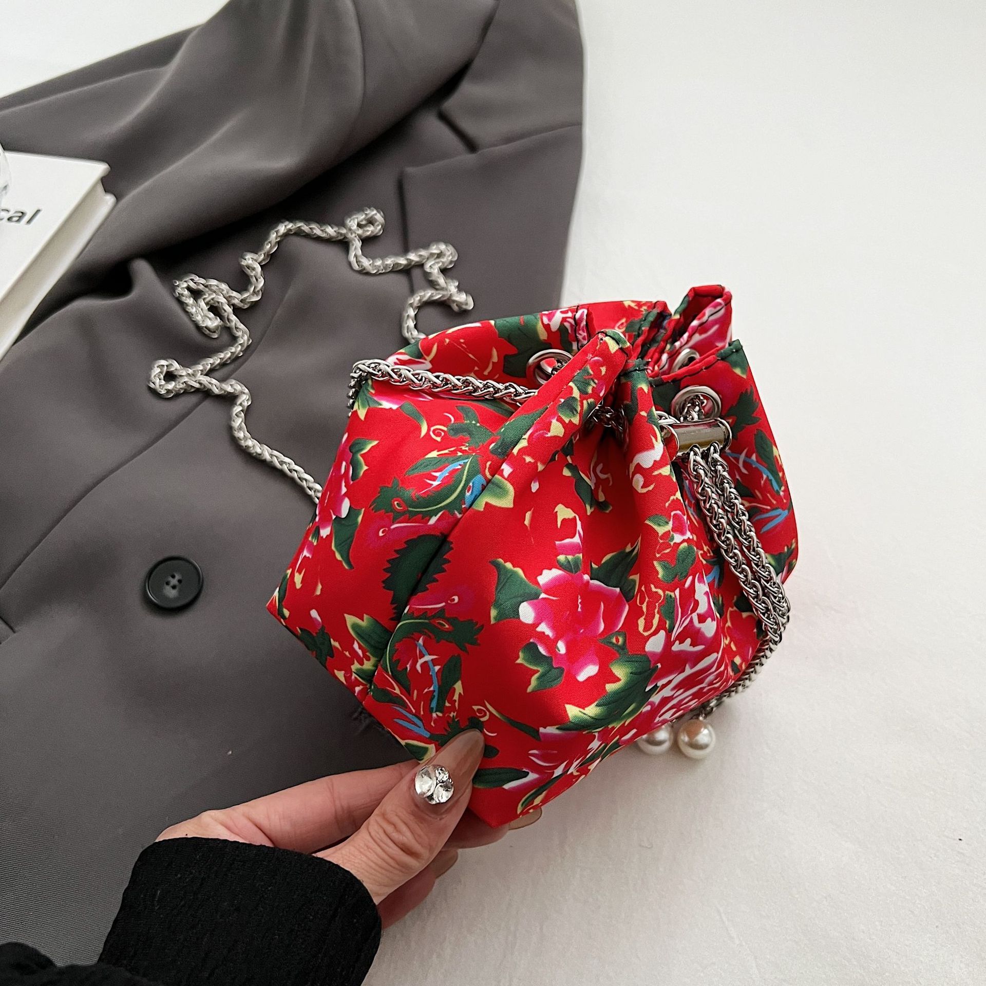 花棉袄潮酷水桶包新款2024春季个性民族风单肩包国潮复古斜挎女包详情73