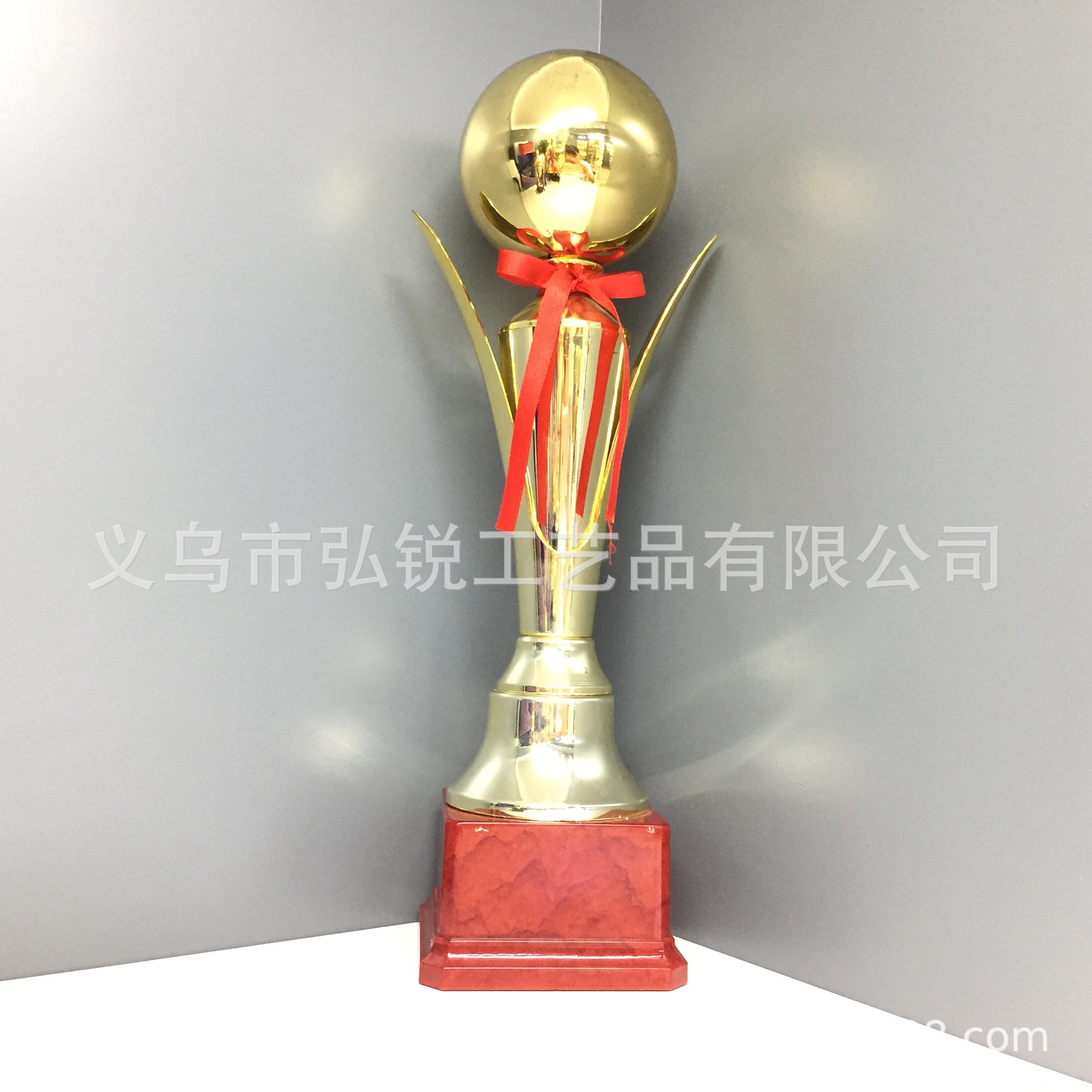 热销批光面球塑料奖杯运动体育比赛学生奖品纪念颁奖励创意可定制logo详情4