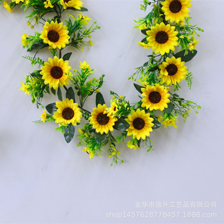 Desheng 2021 Cross-border E-commerce Amazon Bee Festival Spring Scenery Sunflower Rattan Home, Hotel Decoration Factory pic 5