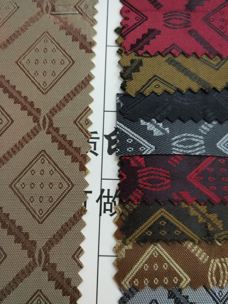 Factory direct sales of multi-color jacquard quadrilateral 60-thread sheepskin jacquard foam fashionable backpacks, handbags and briefcases pic 3