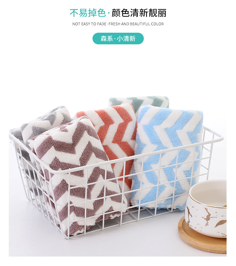 [LOVELY HOME] [hold ja] wholesale coral fleece wheel spike square toalla absorbente de cocina paño suave para niños de kindergarten wipe hand toalla pic 3