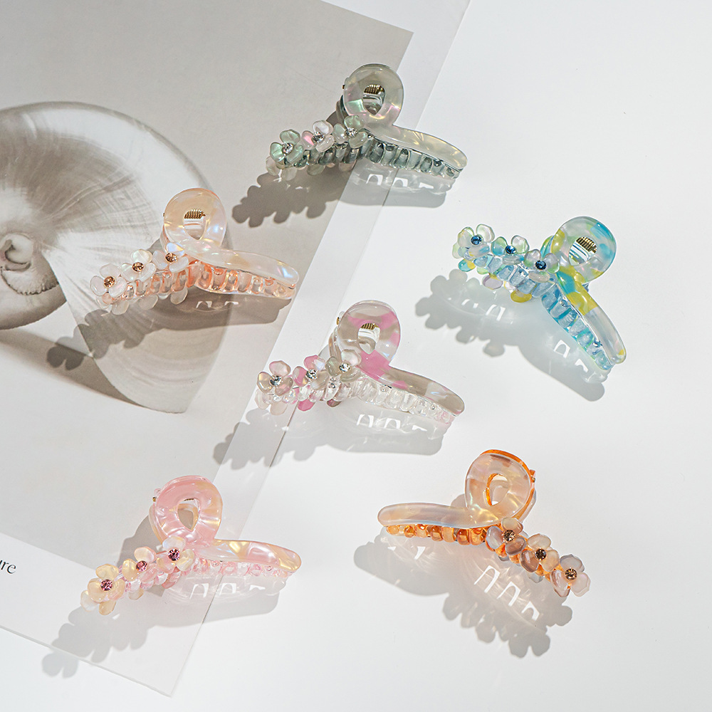 9cm medium-sized clipper flower hair clipper, three-leaf flower headwear, a new trendy diamond-encrusted hair clipper, iridesy acrylic clip pic 11