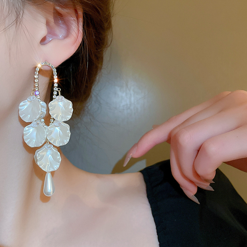 Silver needle, pearl, flower, shell, long tassel earrings, light luxury and fashionable design sense, high-end earrings wholesale pic 9