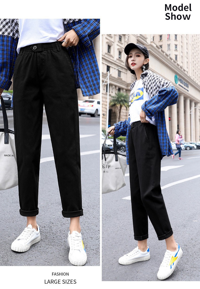 For the 2021 autumn and winter season, wearing black velvet pencil pants with leggings over them makes women look slimmer. Elastic skinny pants for women in larger sizes pic 30