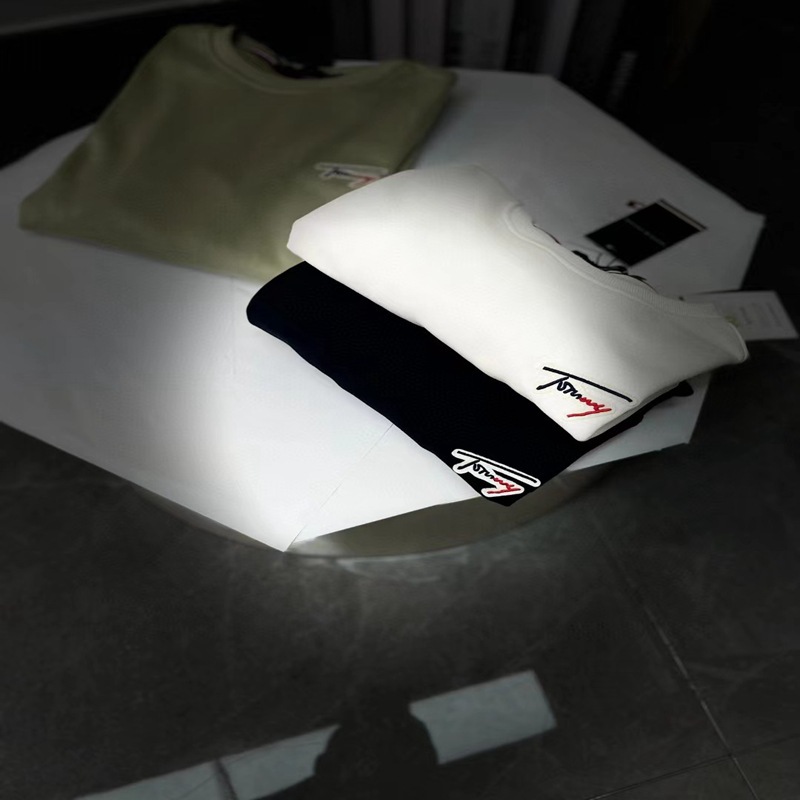 TOMMY汤米23秋冬新款经典字母小标刺绣圆领套头男女情侣款卫衣详情9