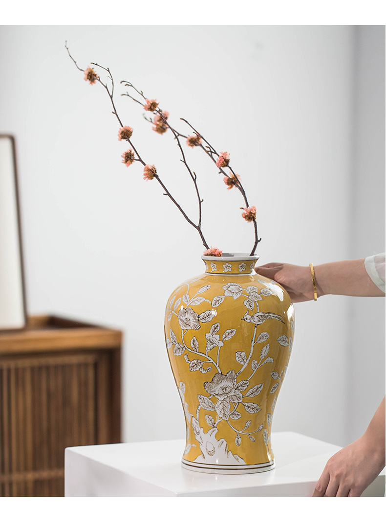 Yellow vintage vase, new Chinese-style hand-painted ceramic flower vase, American-style ceramic decoration, retro entrance hall porcelain, with a sense of luxury pic 19