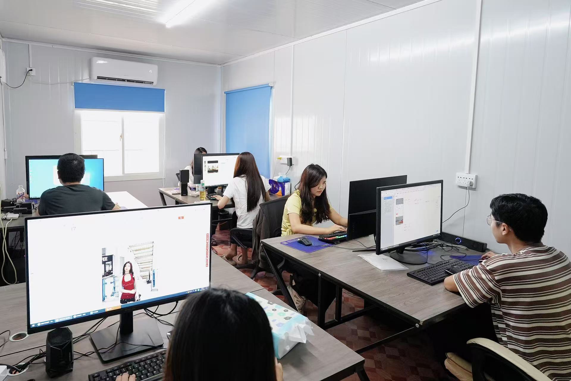 美式复古黑色斜肩短袖t恤女2025夏季设计感休闲宽松露肩辣妹上衣详情2