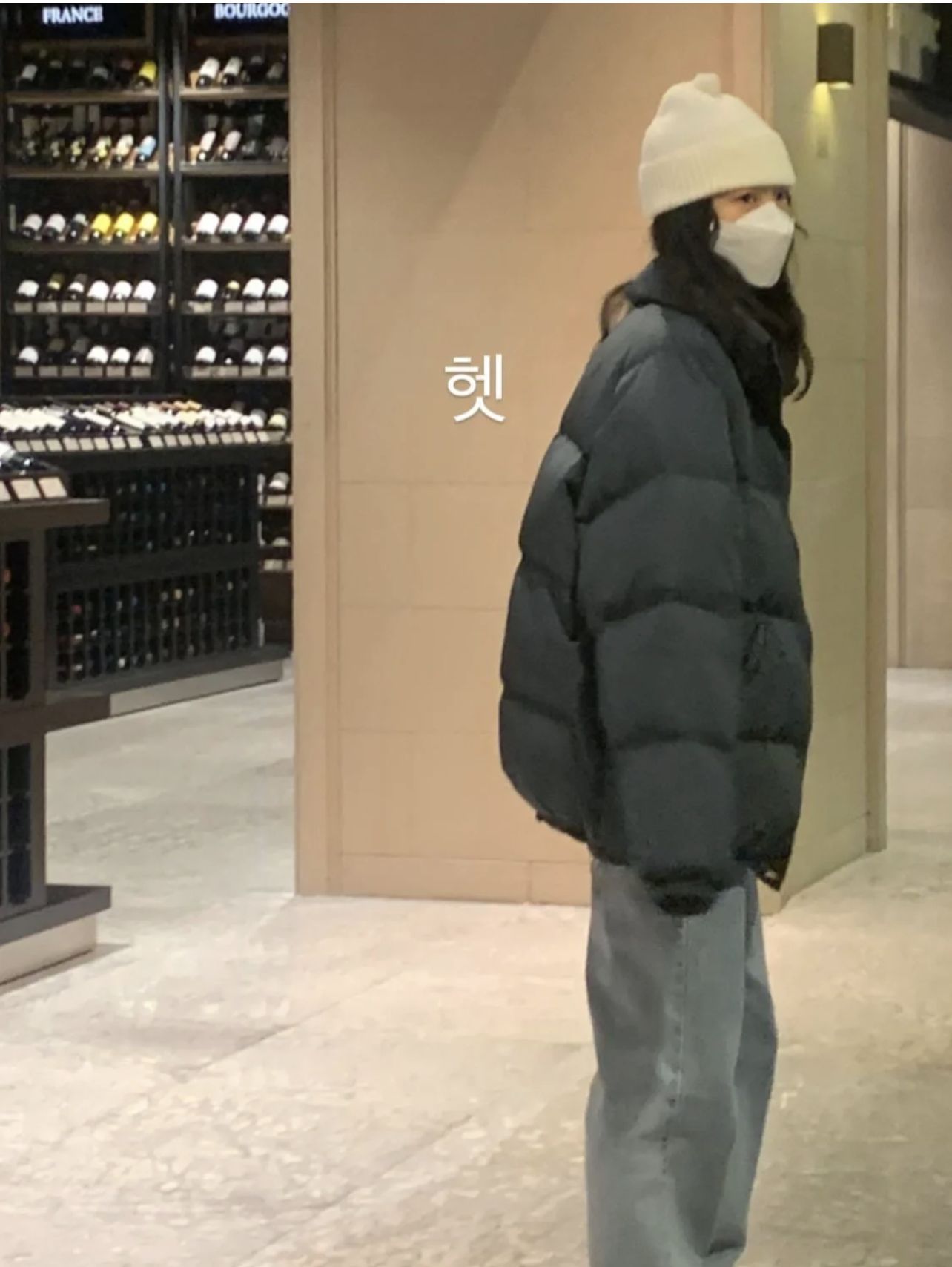 2022 Winter new style of Korean Dongdaemun th*bar*net stand-up collar 90 white duck down down jacket for women in stock pic 40