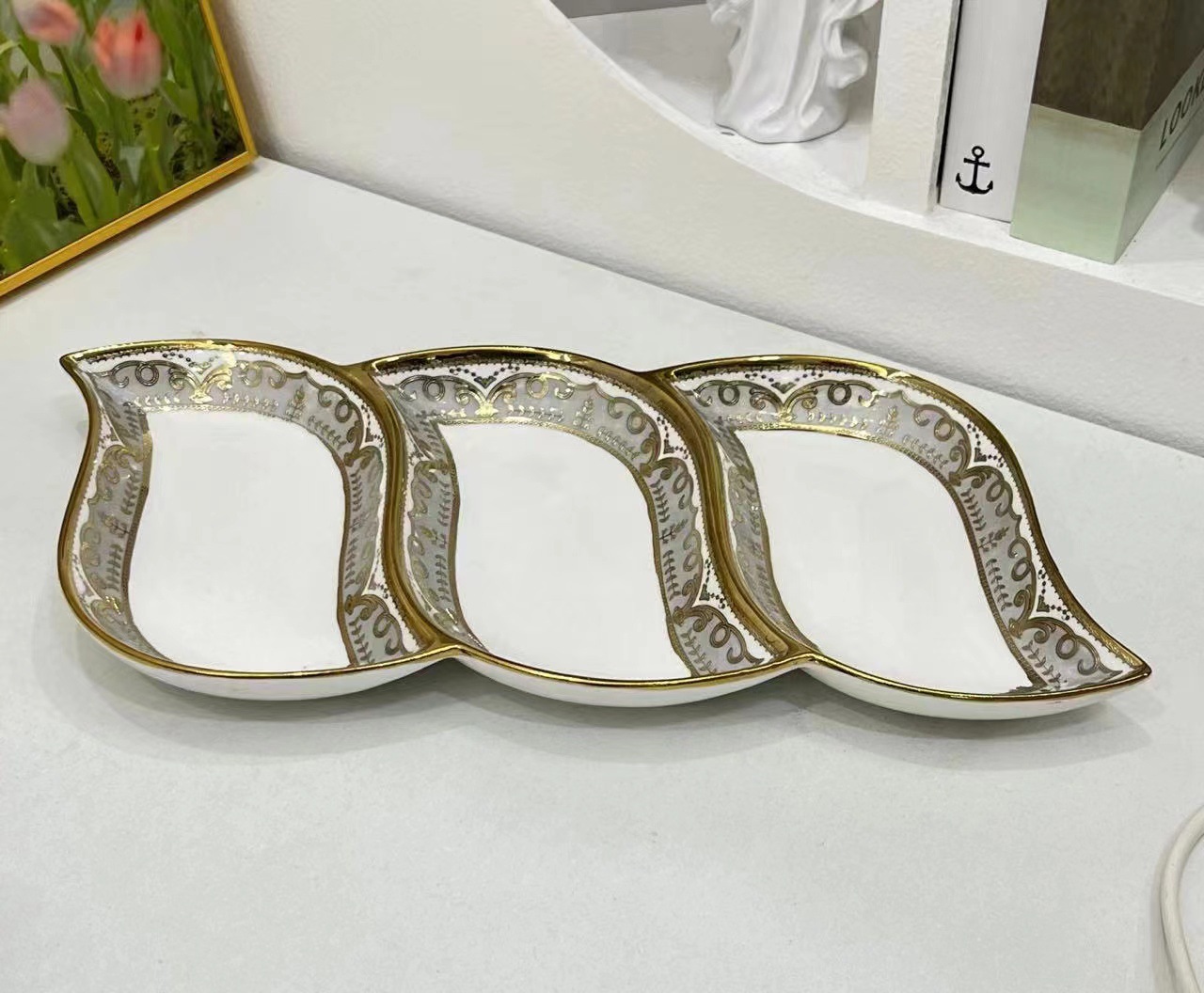 Creative ceramic multi-compartment fruit plate, pastry plate, flower tea, dried fruit snack plate, crystal, 4-compartment tableware, fruit plate, 13-piece golden castle vase pic 21