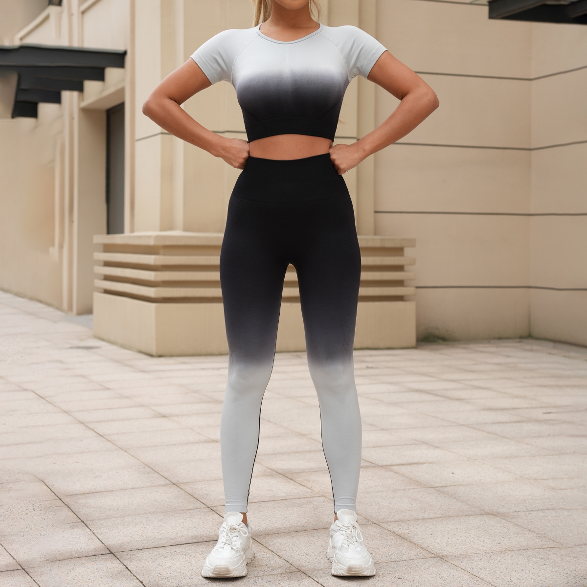 跨境渐变无缝瑜伽服套装女速干运动健身服上衣短袖蜜桃臀瑜伽长裤详情9