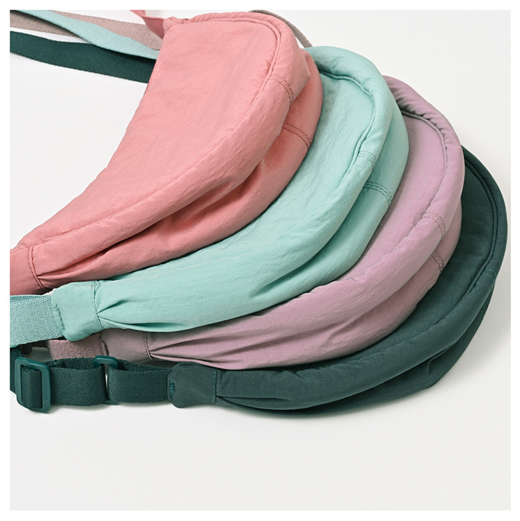 斜挎包女新款单肩包学生女包休闲包运动小包夏季帆布包日系饺子包详情6