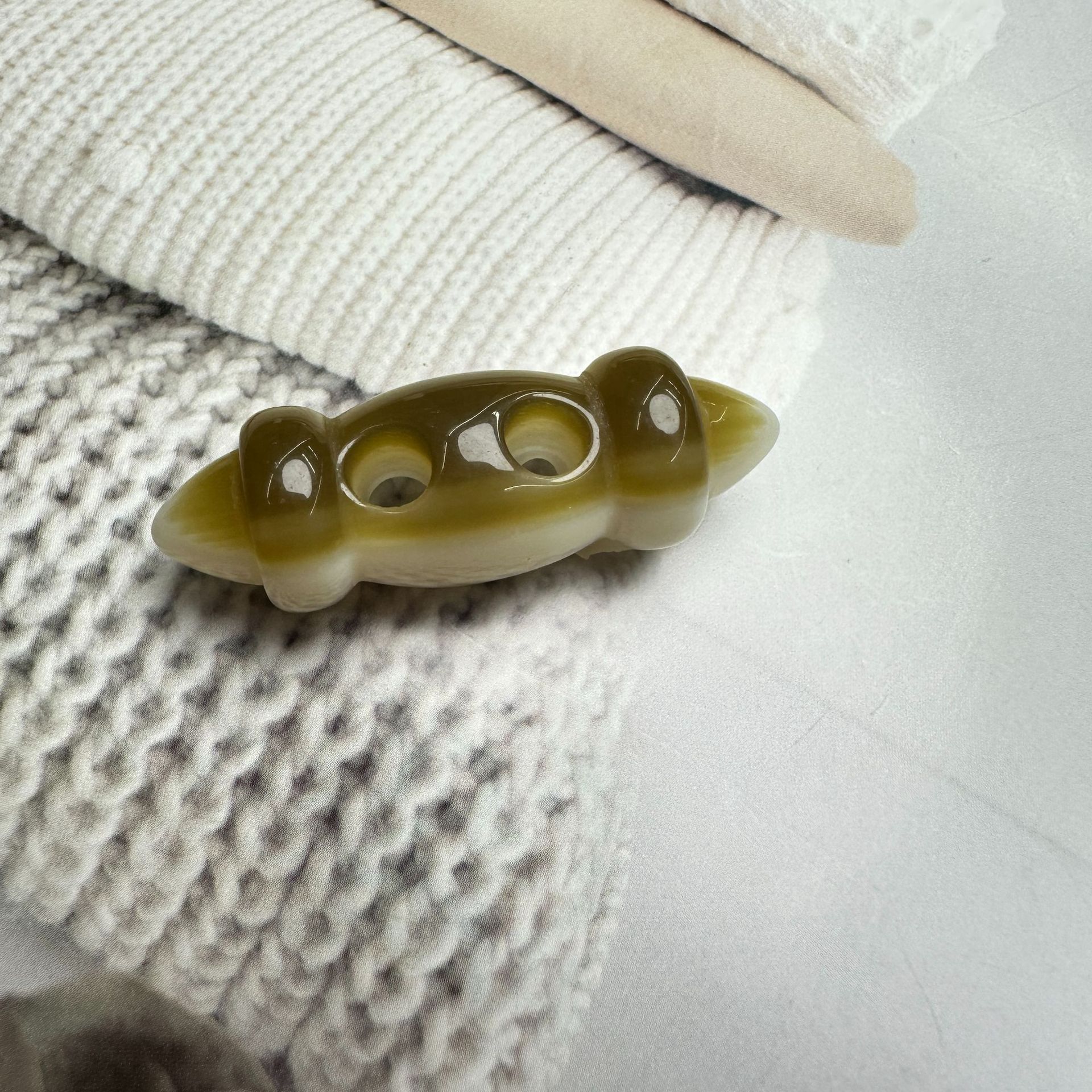 New resin oversized buttons, olive buttons, sweaters, woolen clothes, fur accessories, strings and strings pic 5