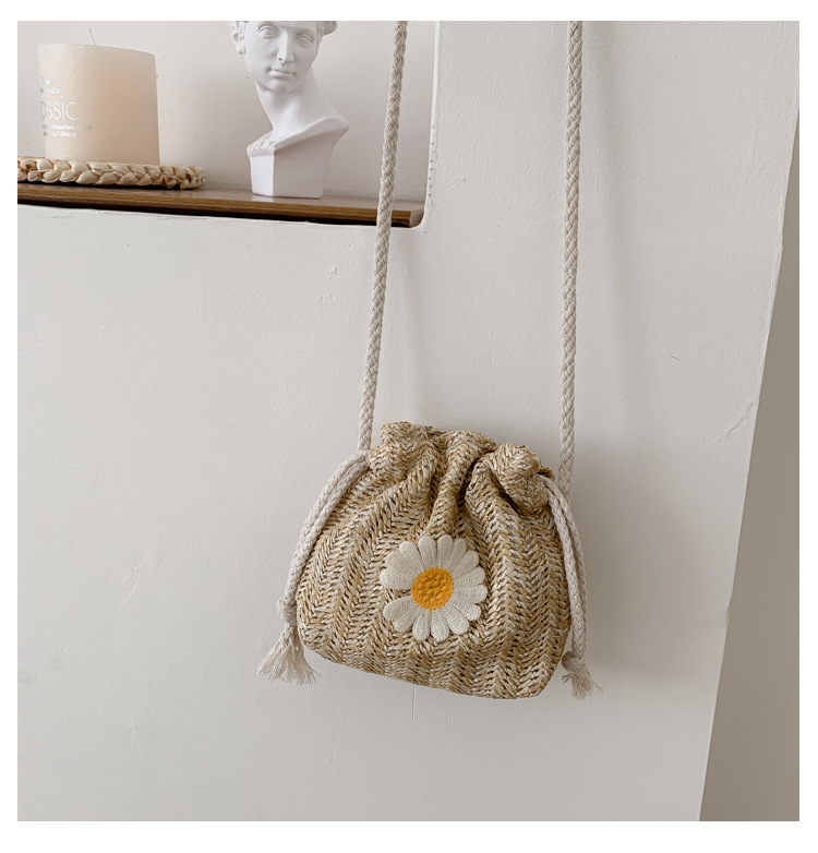 2021 new stylish drawstring bucket bag for women, Daisy woven bag, fashionable and compact mobile phone bag pic 18