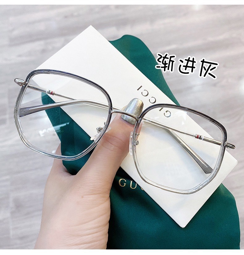 The same style of large face anti-blue light slimming natural face glasses as Internet celebrities, olive green anti-ultraviolet Douyin live streaming Instagram glasses pic 7