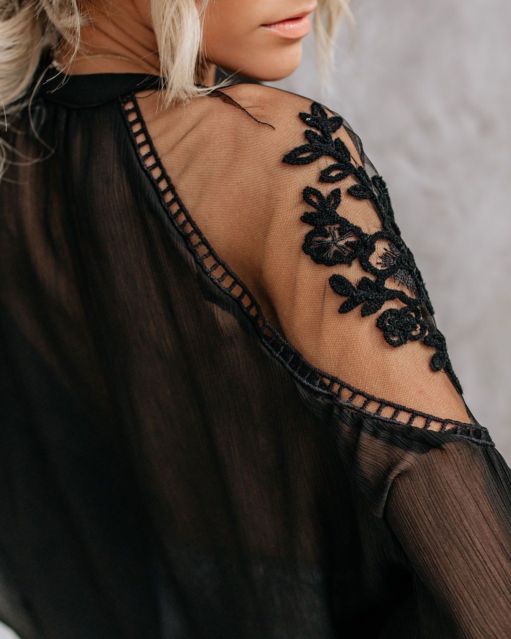 New solid-color chiffon shirt for women on AliExpress, a large, loose V-neck and sexy lace shirt with a European and American style pic 7