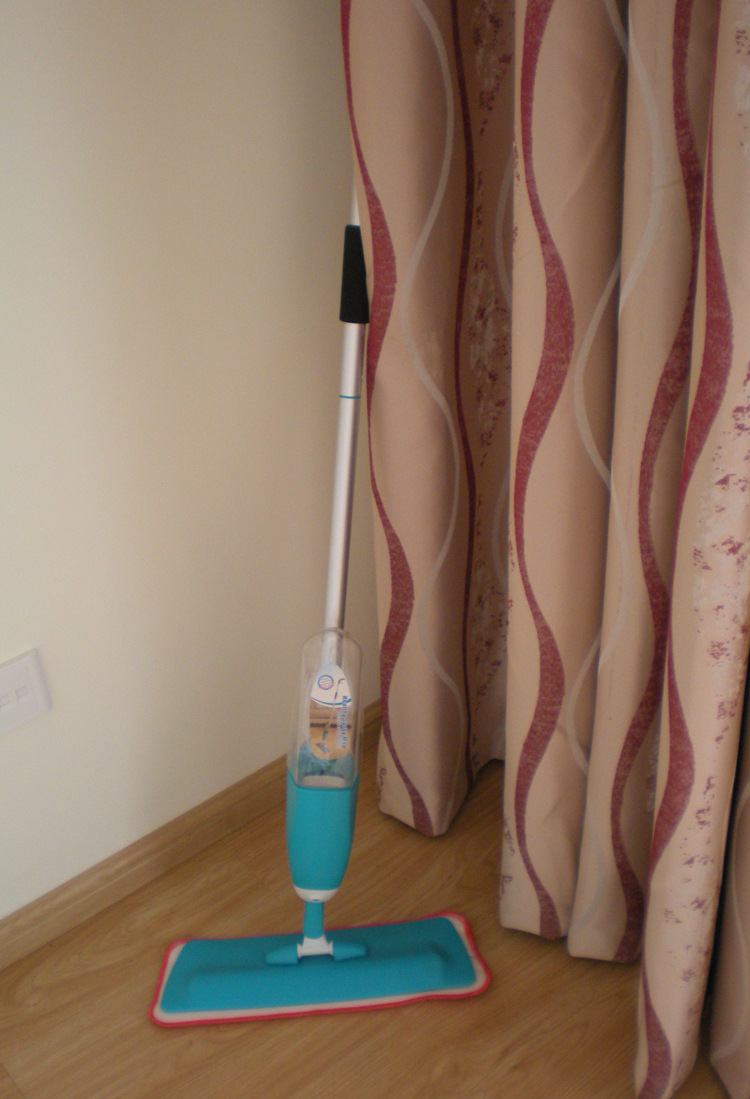 Factory wholesale water-spraying mops, lazy household flat mops, 360-degree rotating spray mops pic 2
