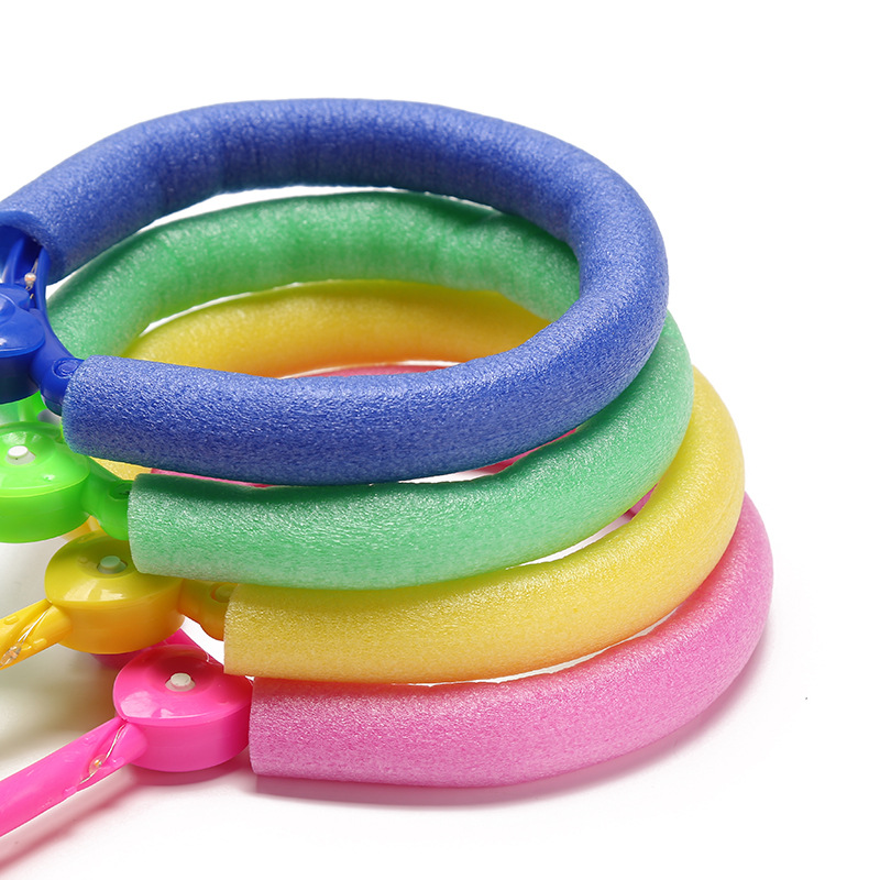 地摊热销儿童健身玩具闪光跳炫舞跳跳环带灯七彩蹦蹦球闪光跳跳球详情8