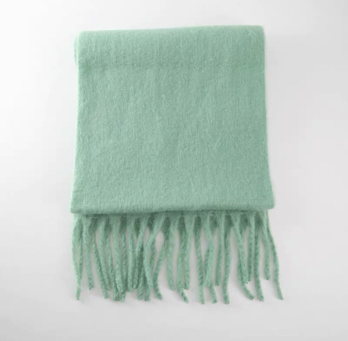 The 2024 new style scarf features solid mohair and winter macarons with thick tassels, providing warmth for ladies in autumn, winter and Christmas pic 11