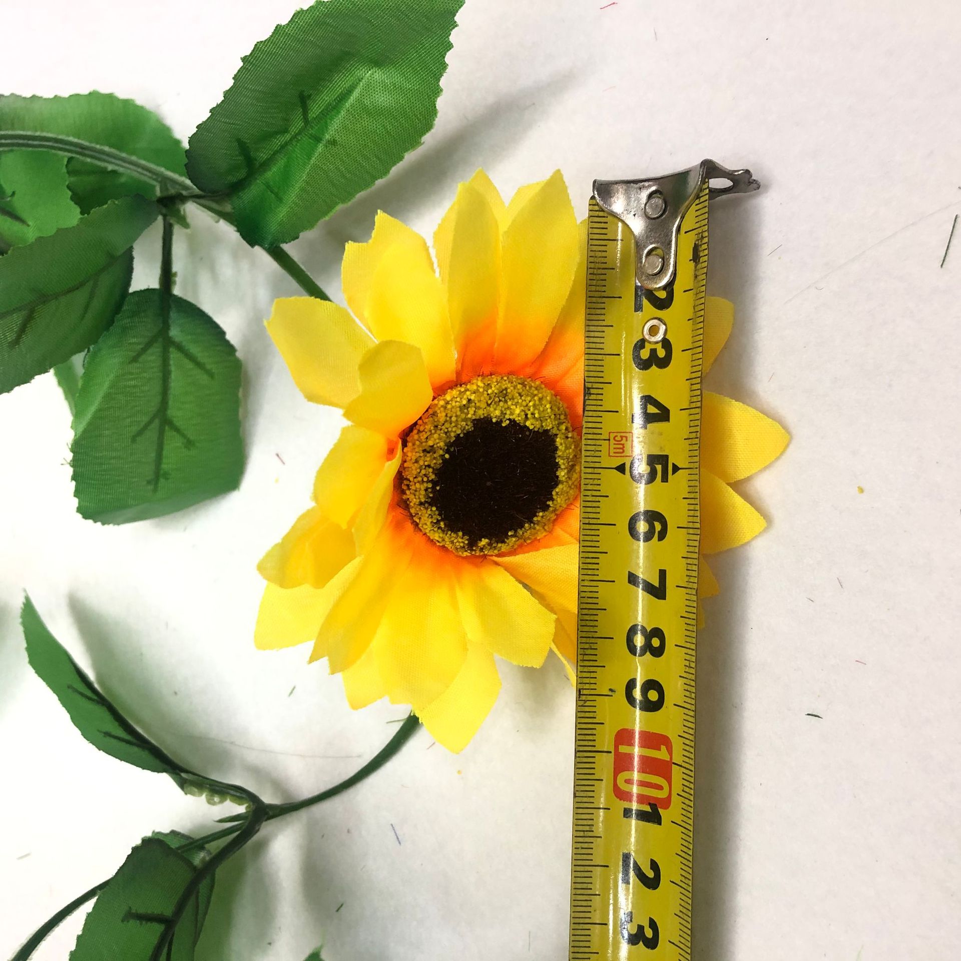 Simulated sunflower vines, simulated sunflower strips, plastic flower lilies, decorative vines, sunflower strips, Amazon pic 6