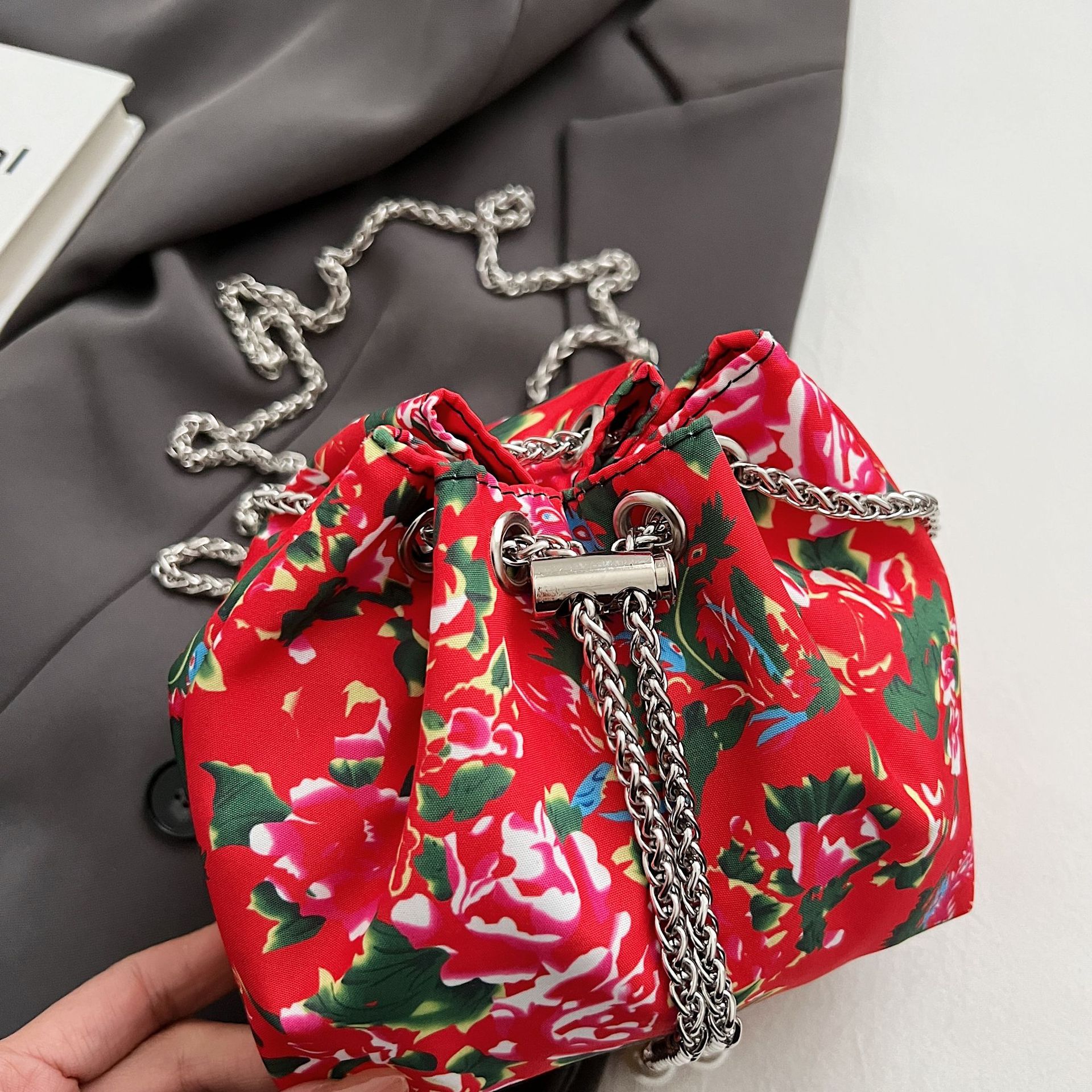 花棉袄潮酷水桶包新款2024春季个性民族风单肩包国潮复古斜挎女包详情71