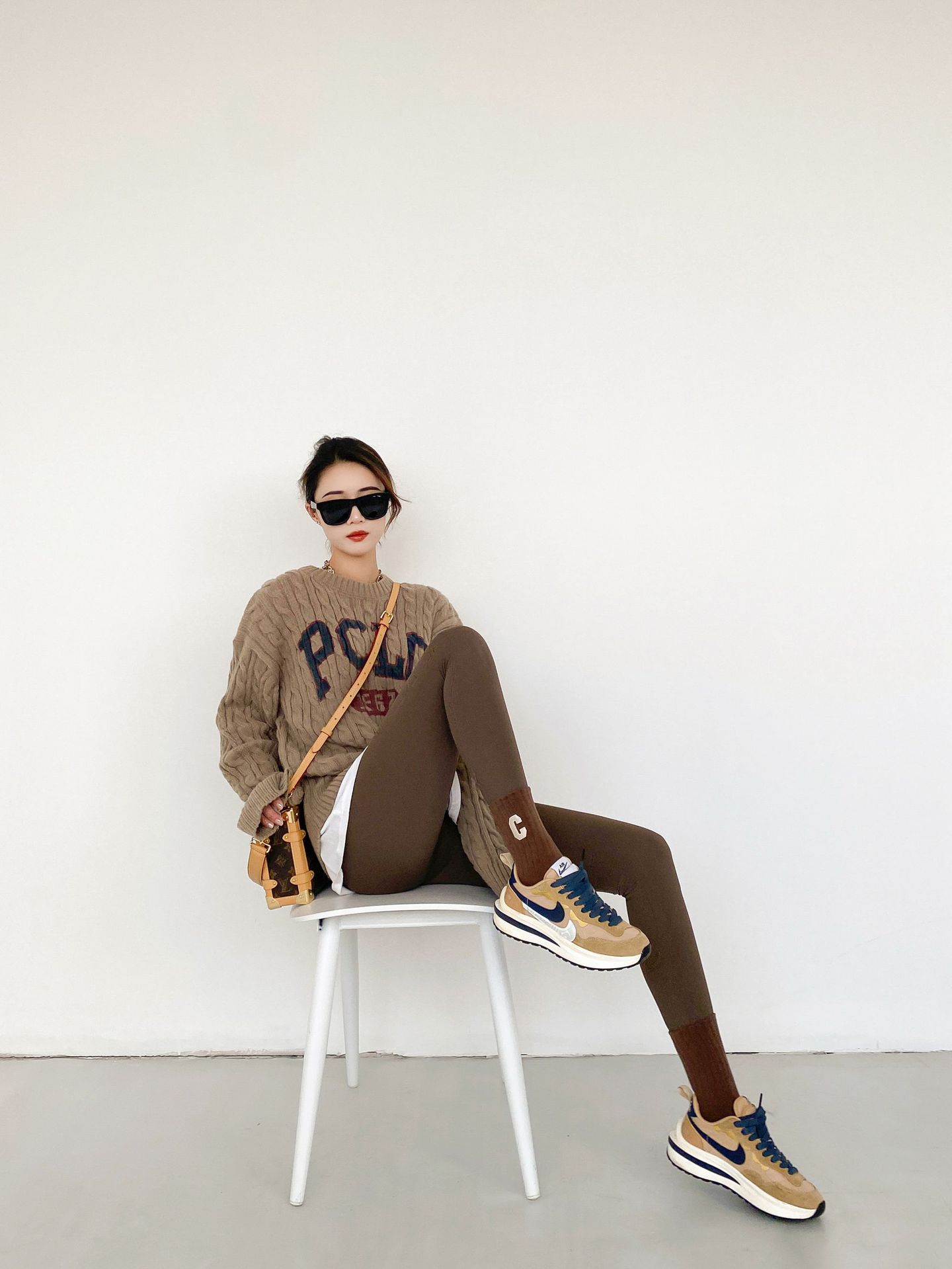 Wholesale of 2023 Spring and autumn tight-fitting high-waisted leggings, water-sparkling Barbie pants, a must-have for lifting buttocks, 9-inch pants, a one-piece replacement for women pic 3