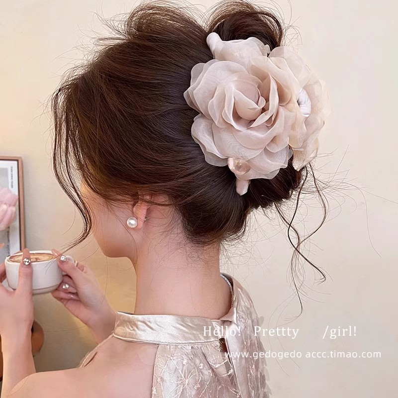 Gentle flower pearl hair clip for women, high-end style 2025 new shark clip for the back of the head, hair clip and hair accessory pic 4