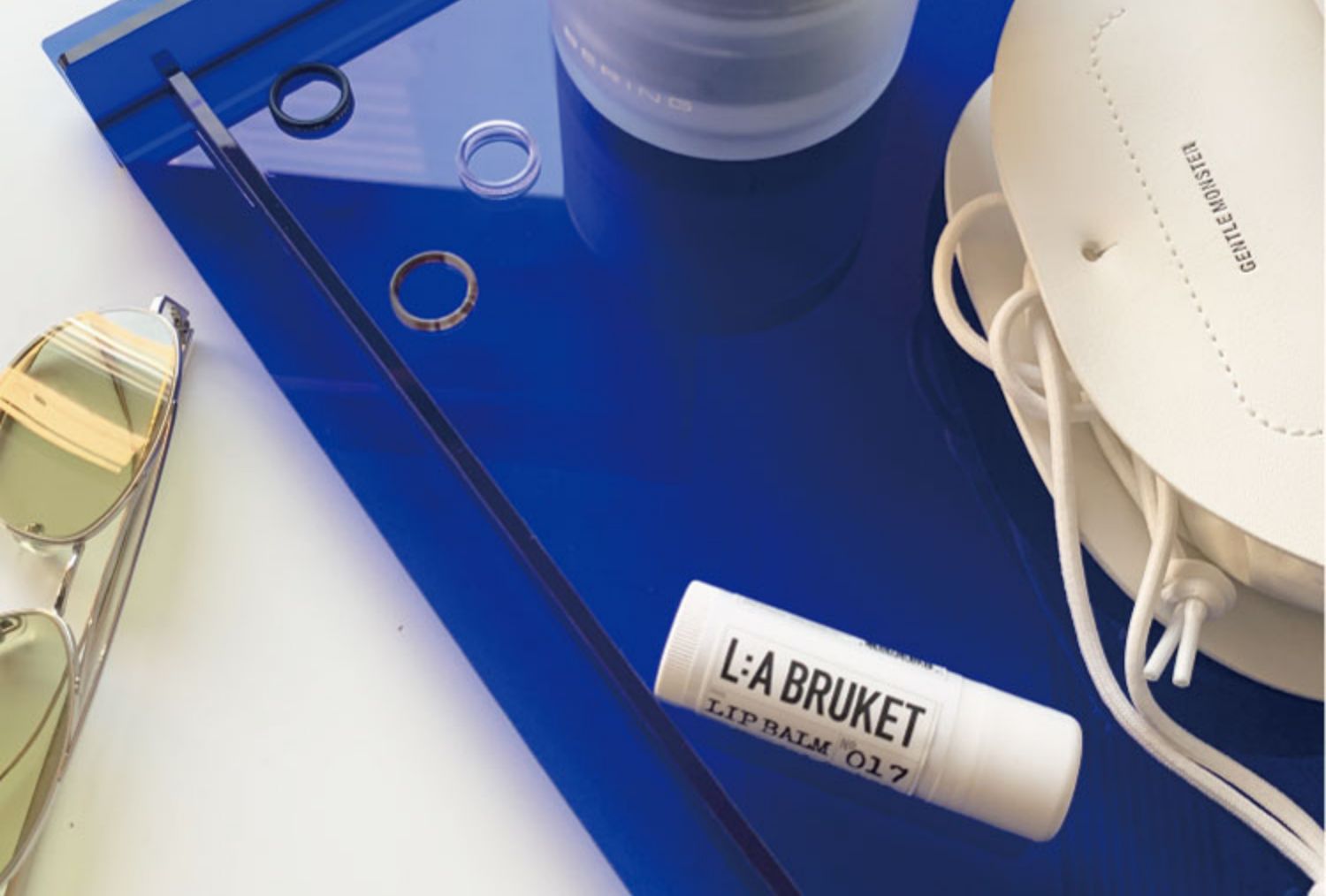 轻奢家用卧室化妆品收纳盒亚克力水果托盘杂物收纳盘创意实用果盘详情8