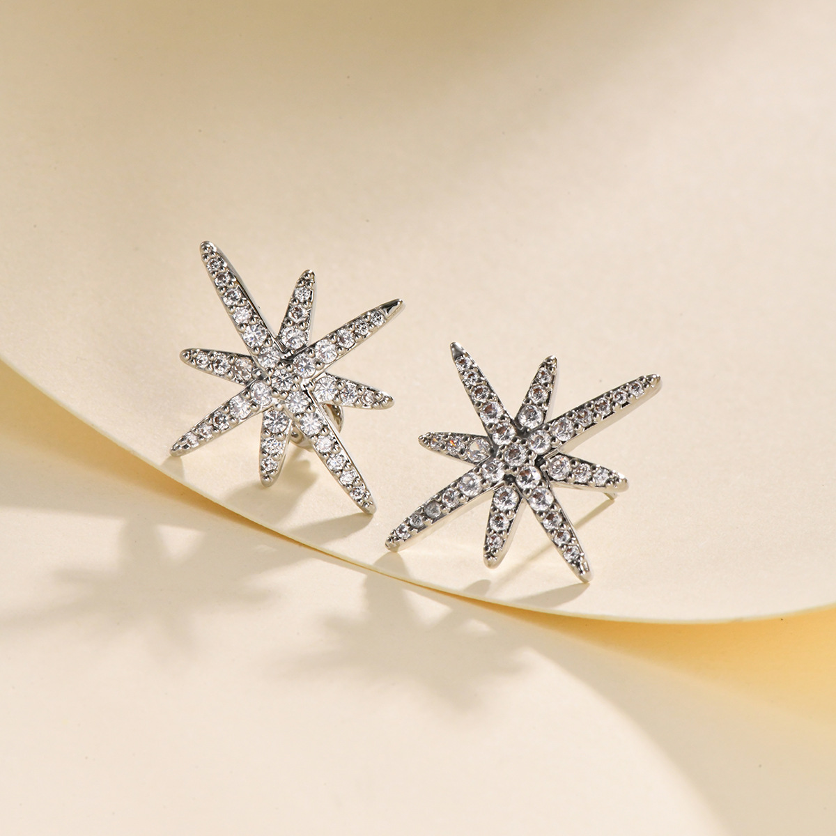 S925银针韩版耳饰批发方形简约小众设计耳钉女淡水珍珠纯铜微镶耳详情6