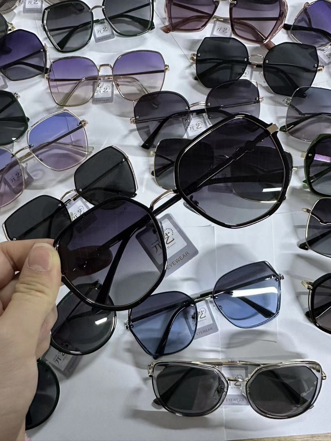 帕莎木九十  亓艺女款偏光太阳镜  特价处理  高品质  原价详情3