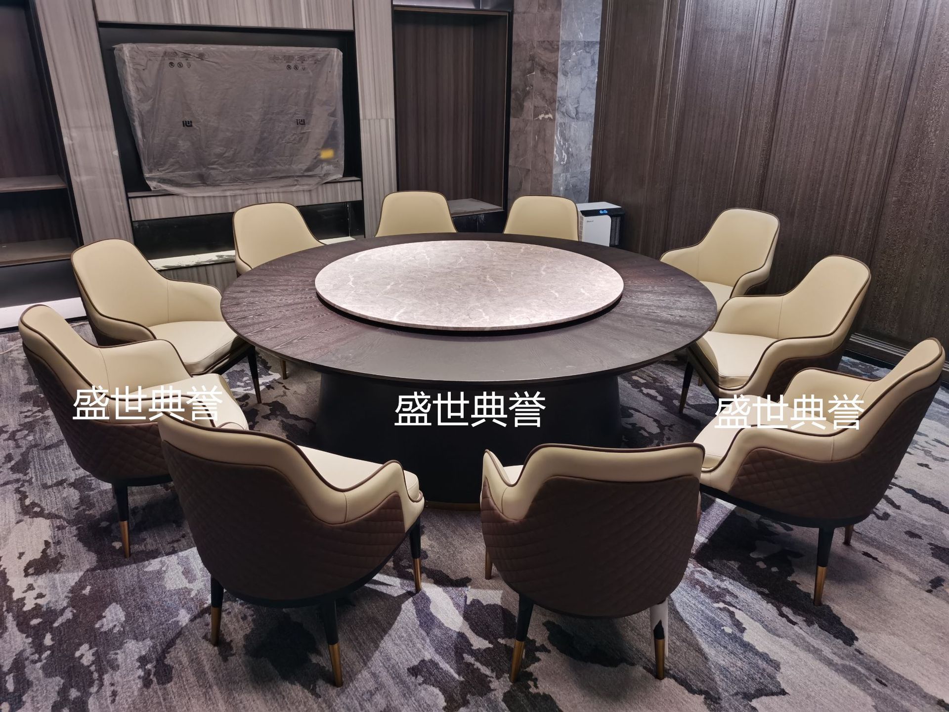 Solid wood dining tables and chairs for five-star hotels in Anshan, solid wood Bentley chairs for seafood hotels, modern light luxury dining chairs and armchairs pic 16