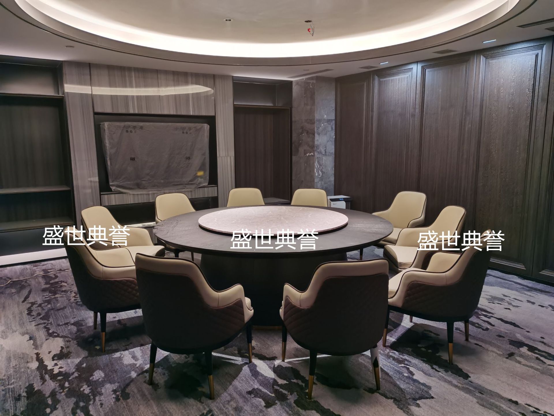 Solid wood dining tables and chairs for five-star hotels in Anshan, solid wood Bentley chairs for seafood hotels, modern light luxury dining chairs and armchairs pic 18