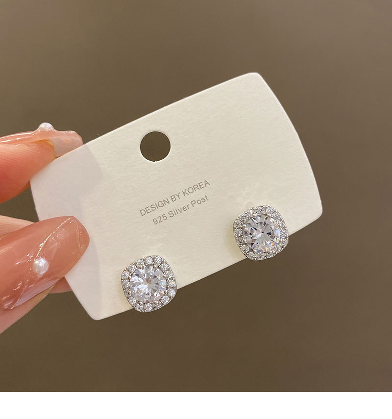 925银针微镶锆石轻奢超闪耳钉女高级感气质简约方形耳环耳饰批发详情7