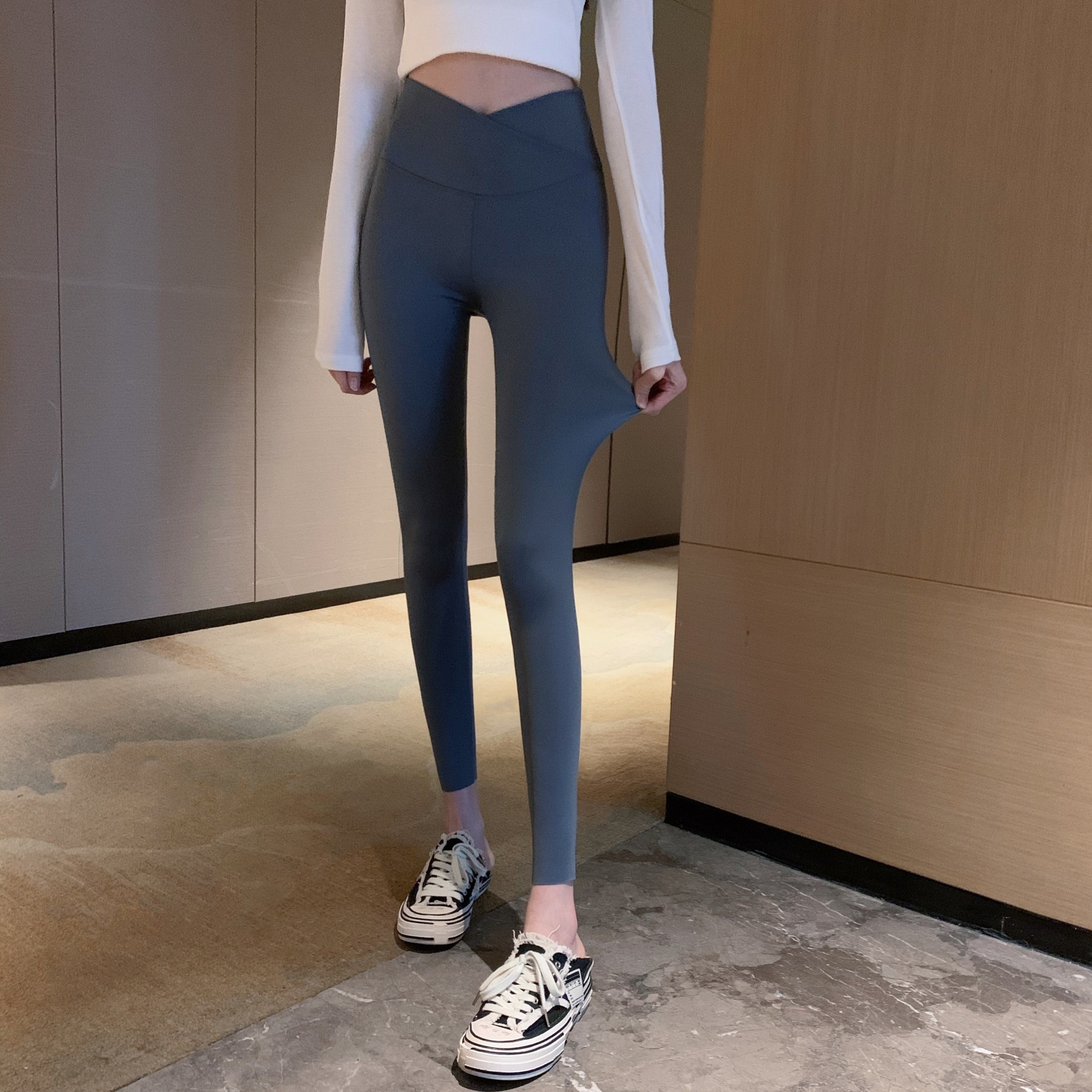 Three-point shark pants leggings for women, five-point summer thin tight-fitting outerwear, and nine-point letter-shaped belt-cinching and hip-lifting Barbie pants pic 71