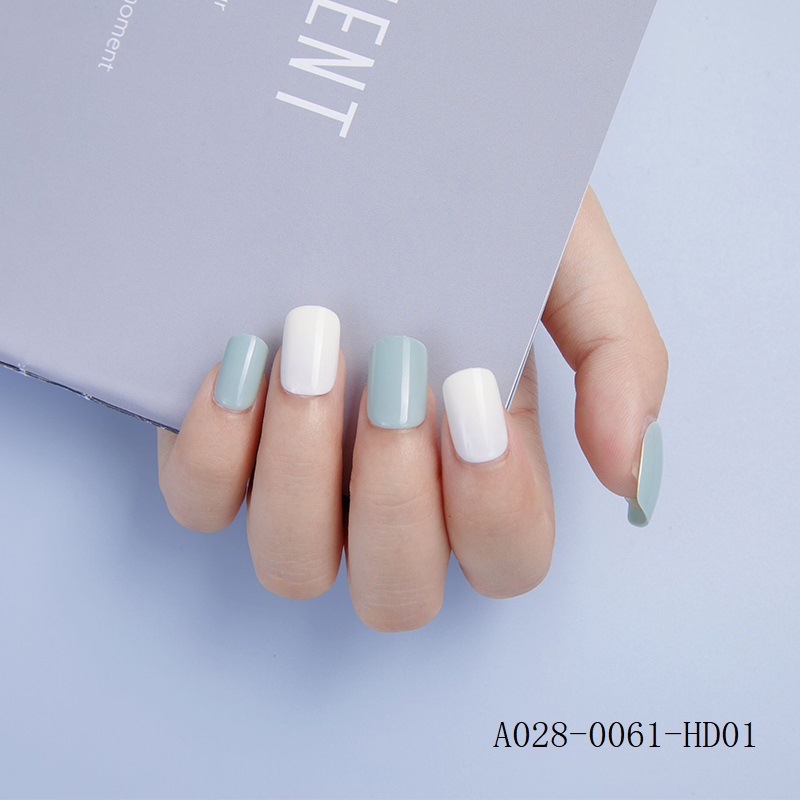 Short square-headed false nail patches for autumn and winter color contrast wearing nails, maple leaf red and dark green mixed monochrome nail art products pic 15