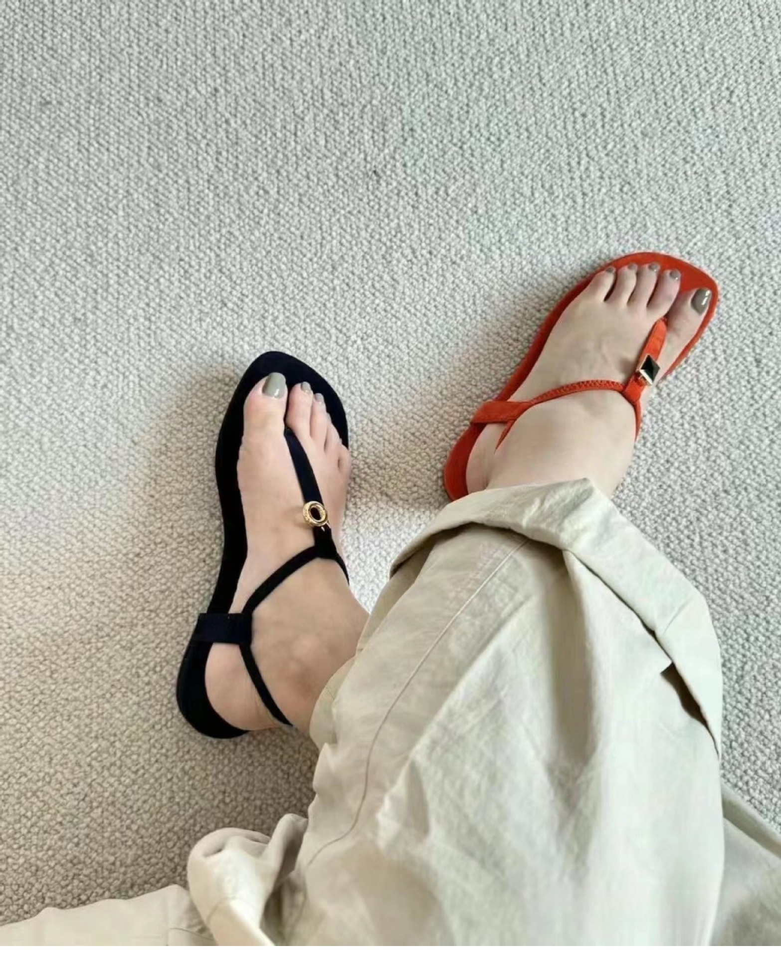 LP夹趾凉鞋女2024夏季复古麂皮细带平底锁扣宝石吊坠脚腕扣带凉拖详情5