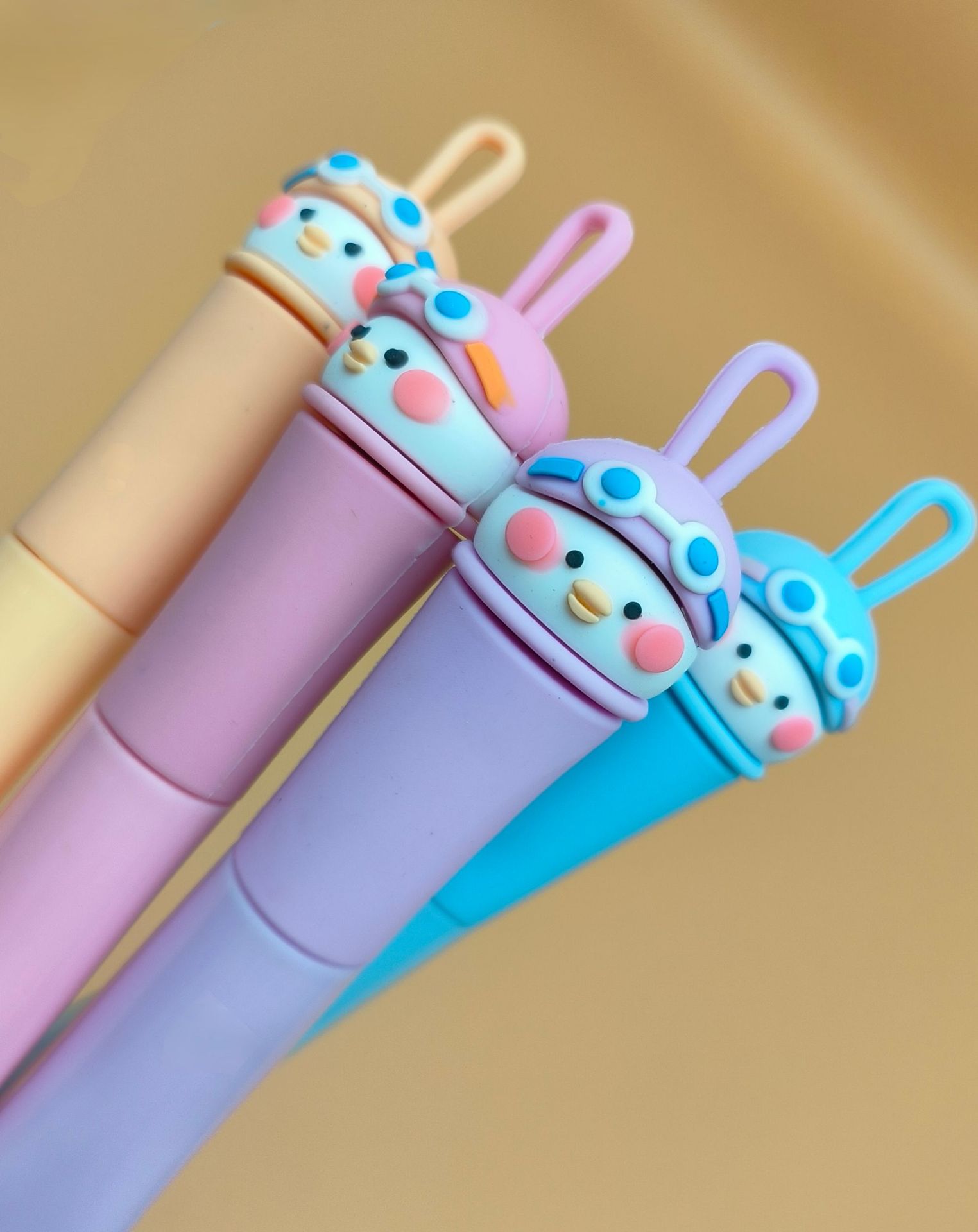 新款女生专用可爱卡通硅胶软头大方头气垫梳 蓬松造型气囊梳圆滚排骨梳 烧烤刷款式梳子详情30