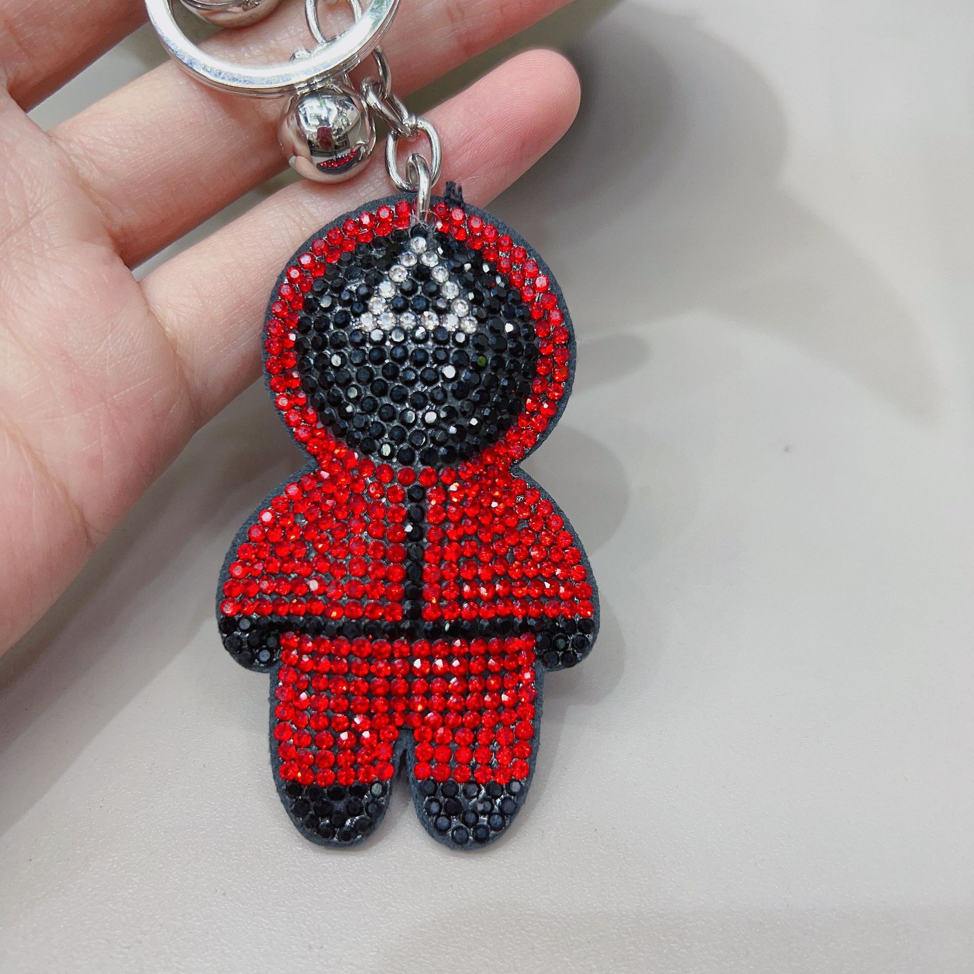 跨境电商克罗心两头尖水钻钥匙扣挂件韩国绒流苏详情9