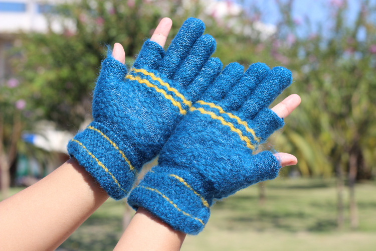 2019 Autumn/Winter new style of warm typing gloves for women with exposed fingers, winter cold protection for playing games and woolen yarn gloves pic 3