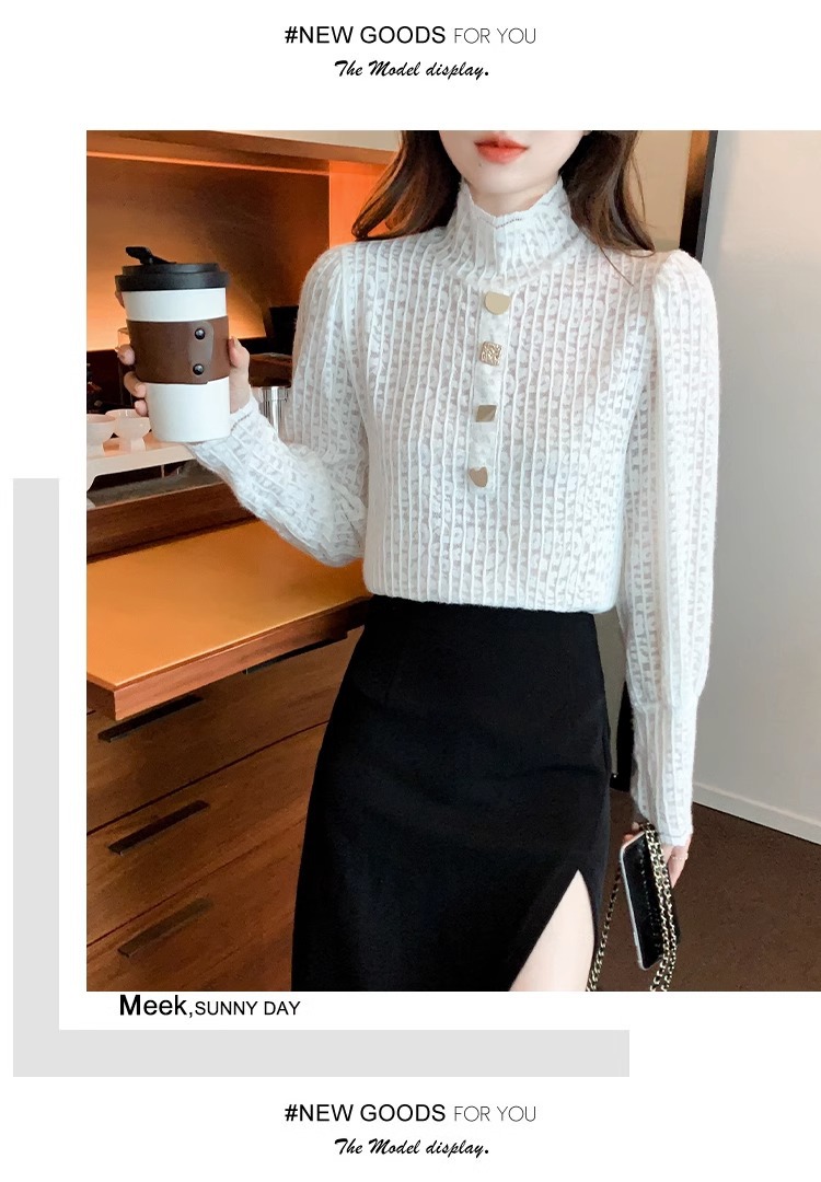 For the 2022 autumn and winter collection, women can wear a small stand-up collar with an elastic and form-fitting lace base layer and a thick fleece top pic 18