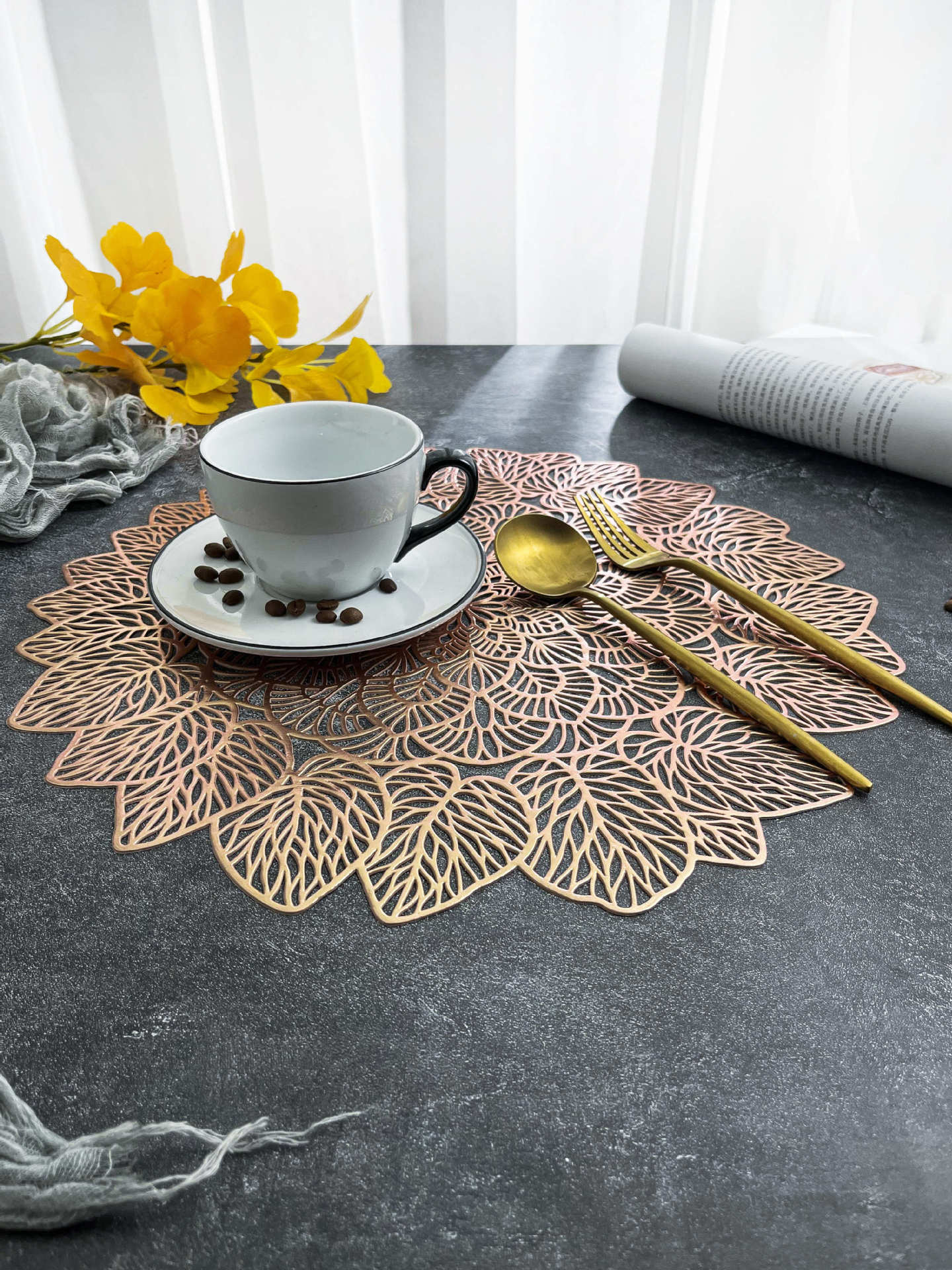 Watermelon leaf round placemats, household heat-resistant and heat-insulating MATS, hollowed-out pvc Western placemats, gold-embossed high-end table MATS, cross-border pic 5