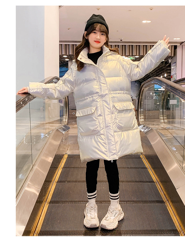 The new cotton-padded jacket for girls in 2023 features a longer winter design with a cinched waist and skirt. It is a plump and stylish cotton-padded jacket for children pic 20