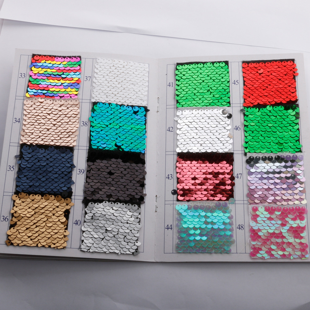 Cross-border anti-gloss guitar keychains, tassels, bells, sequins, bags, car trinkets, pendants, clothing accessories pic 4