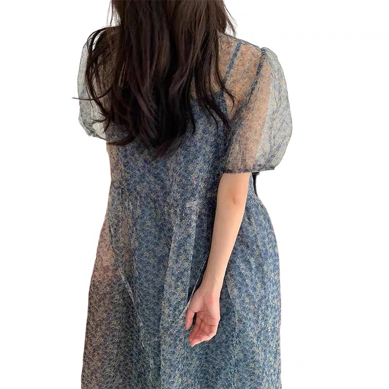 法式茶歇小碎花蓝色连衣裙女2022夏季气质宽松超仙吊带裙两件套装详情6