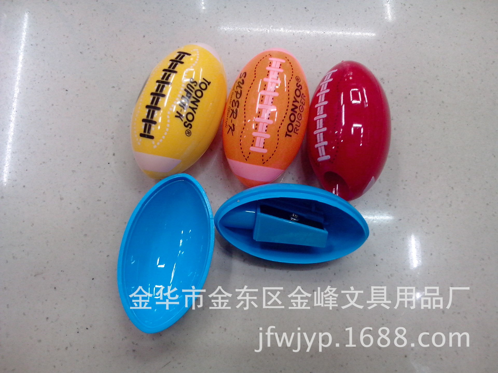 Football-shaped pencil sharpener, creative manual pencil sharpener, student office supplies pen sharpener pic 8