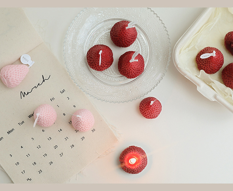 Wholesale of soybean wax scented strawberry candles pic 14