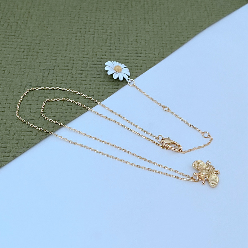 European and American fashion, light luxury, sweet and fresh Daisy and bee inlaid enamel glaze Daisy metal jewelry set pic 28