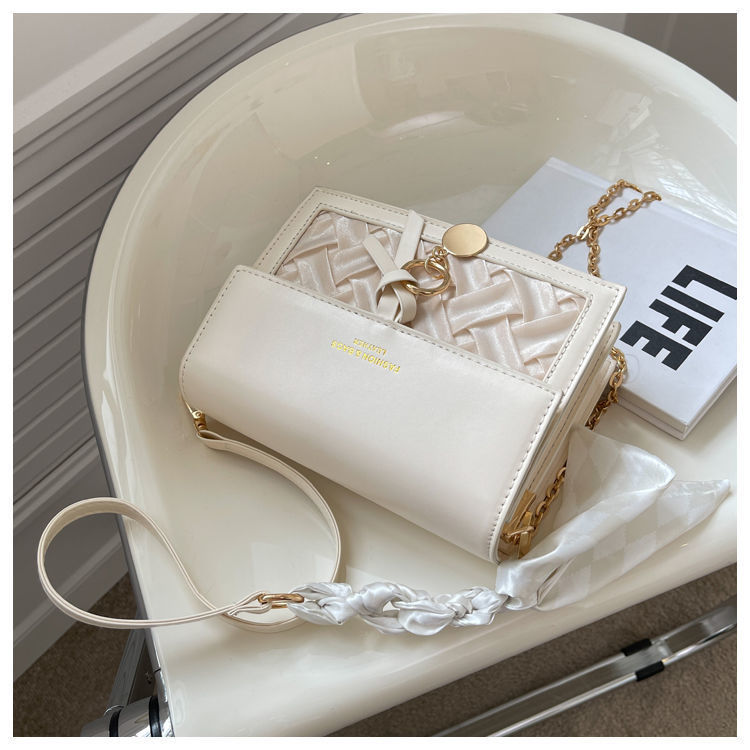 韩版时尚单肩包包女2024夏季新款洋气百搭小众ins链条包斜跨小包详情37