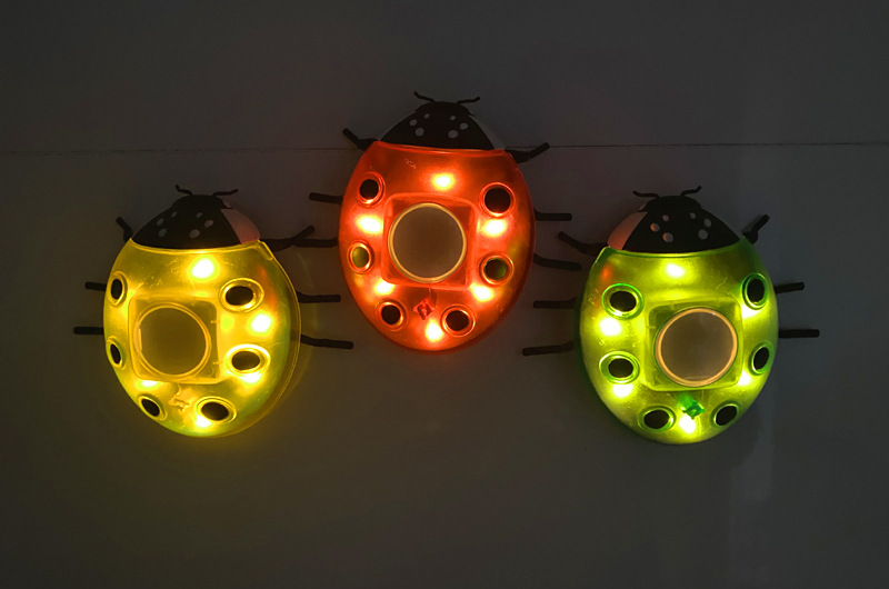 New products of outdoor solar garden lights, household garden fence lights and solar beetle lights have been dispatched pic 12