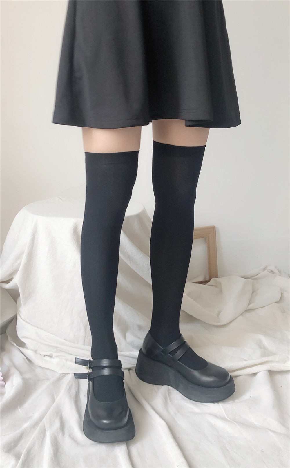 Classic and versatile jk black and white mid-calf knee-high socks that can be worn all year round, featuring non-permeable velvet calf socks pic 30